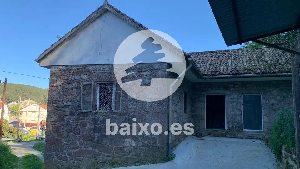CASA SEMIRESTAURADA